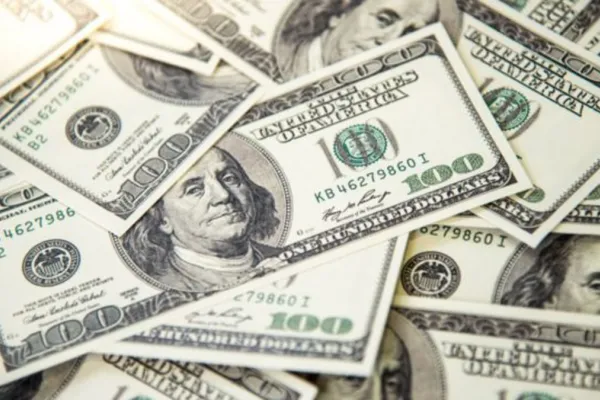 Jornada cambiaria: el dólar blue retrocedió y el oficial trepó a $1.205 en el Banco Nación