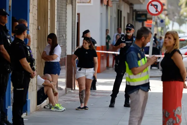 Consternación en Algemesí: un hombre asesina a su mujer y a su hijo de tres años