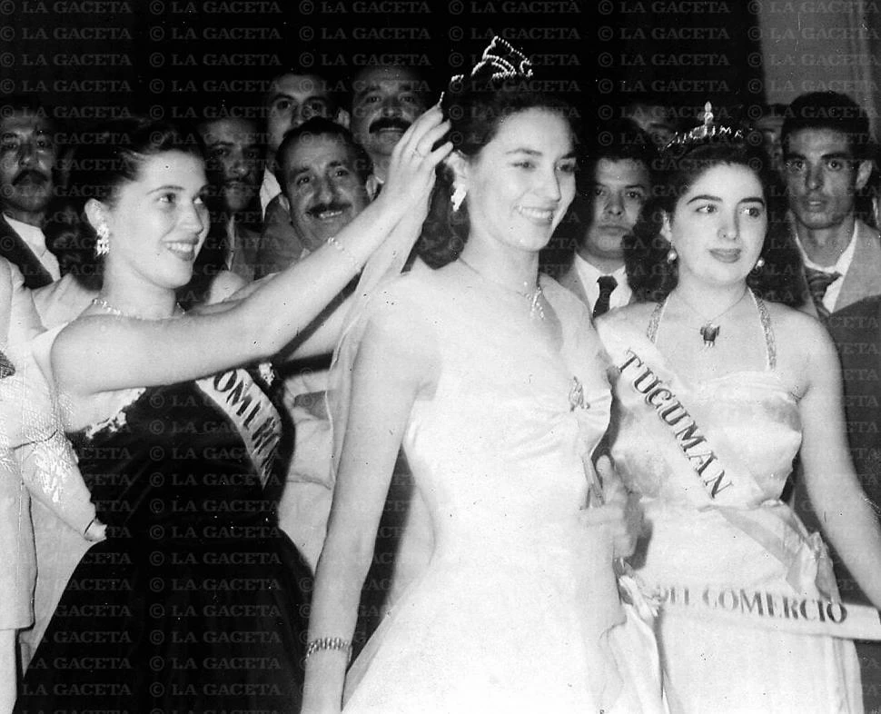Recuerdos fotográficos: las reinas de Comercio en los años 50