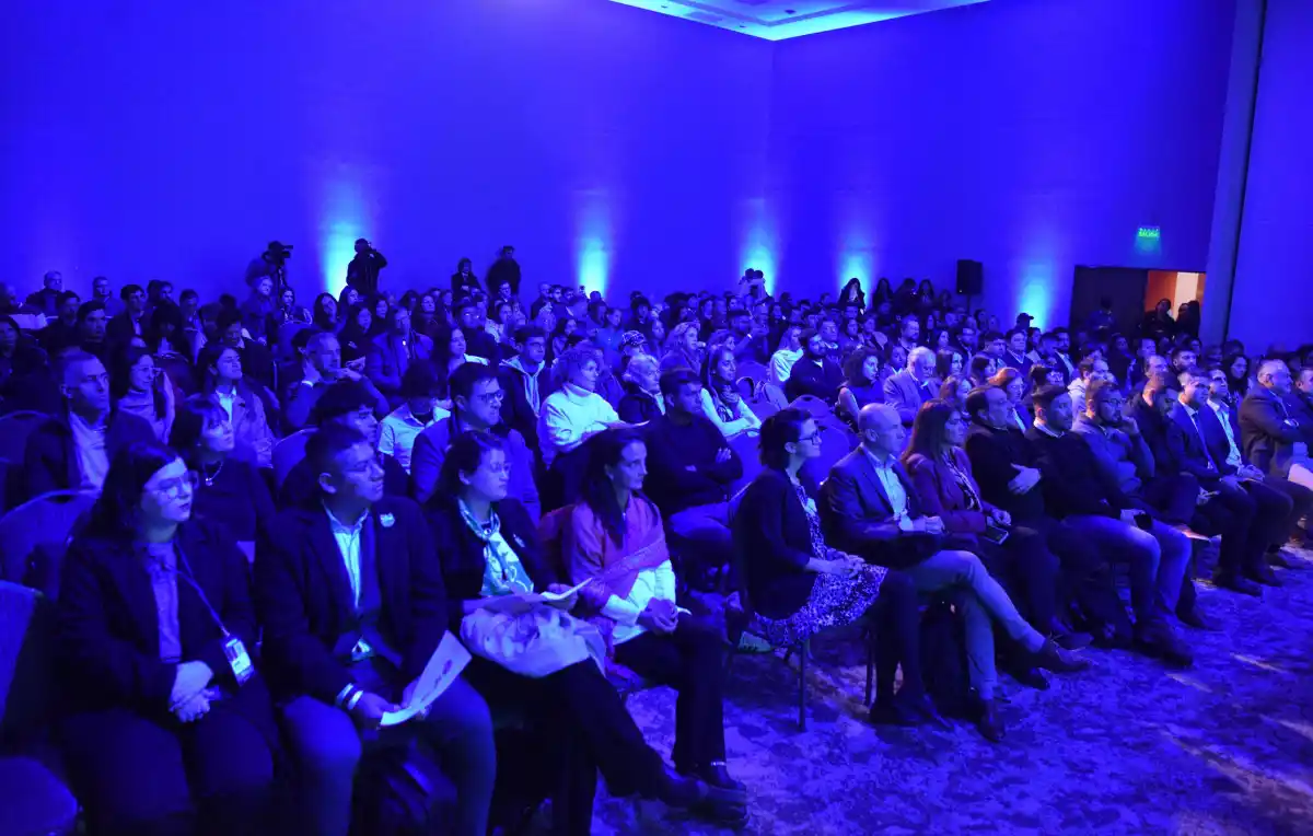 AUDITORIO COMPLETO. Los participantes del evento 