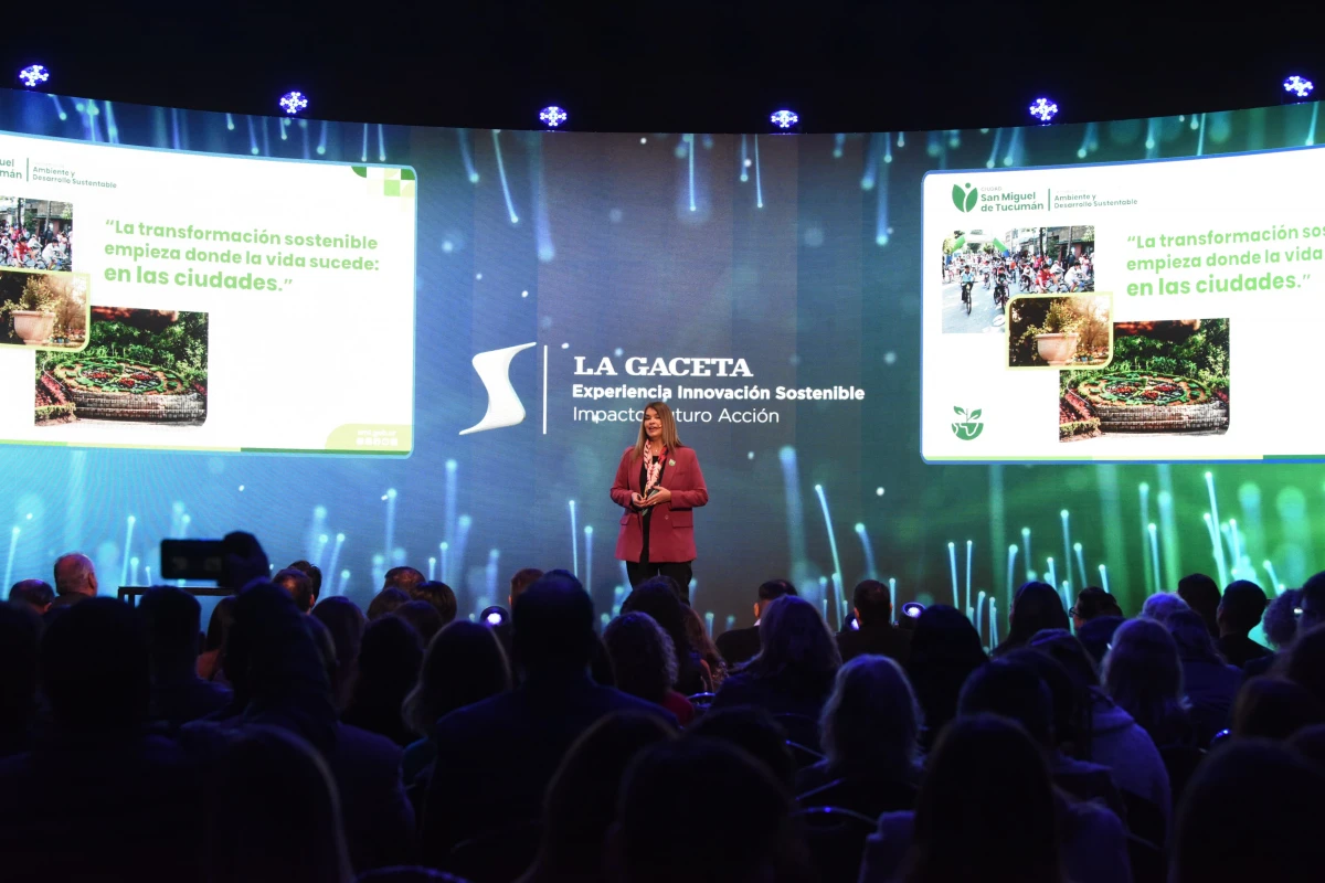 ESCUCHA. Los participantes escuchan atentamente a Julieta Migliavaca en el hotel Hilton. LA GACETA / FOTO DE ANALÍA JARAMILLO