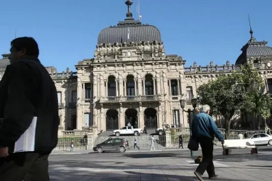 Tucumán se plegará a la decisión nacional y no habrá asueto por el Día del Trabajador del Estado