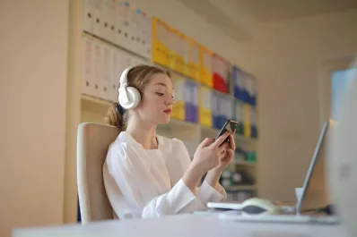 Adicción al celular: qué es el minimalismo digital y cómo empezar hoy