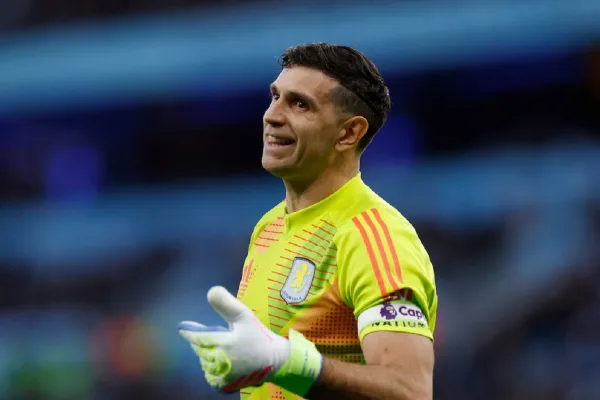 El futuro incierto de Dibu Martínez: tres opciones para su próximo destino