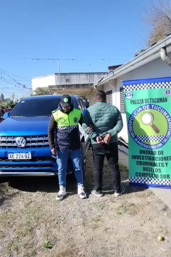 PRUEBA. A Barrionuevo le secuestraron una camioneta Amarok.