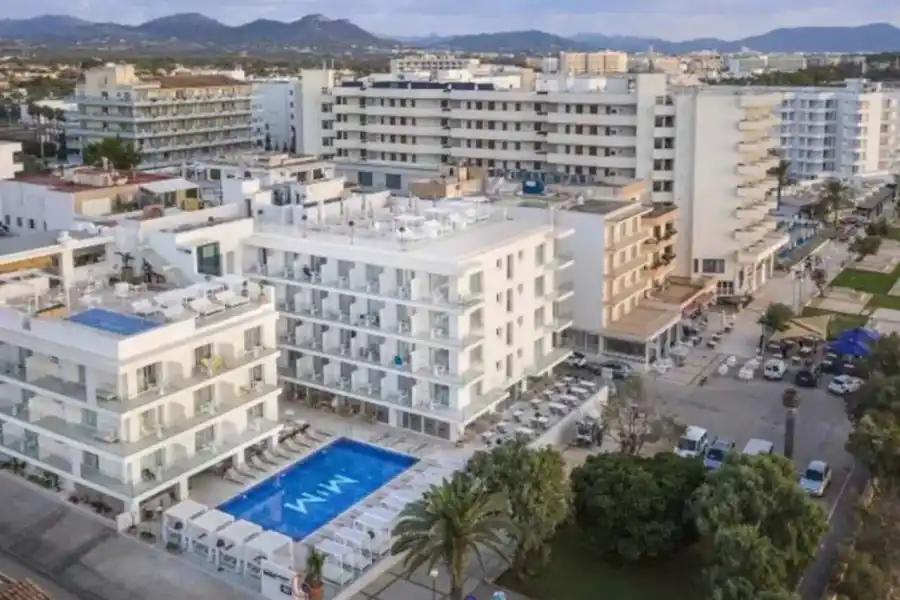 Así es el nuevo hotel de Lionel Messi en Mallorca: lujos y una polémica prohibición