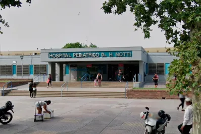 Un niño de 10 años le disparó accidentalmente a su hermano de 14 mientras jugaban con un arma en Mendoza