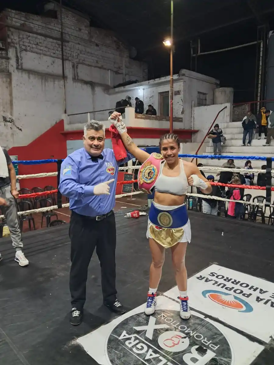 La Turquita Manzur cumplió con los pronósticos y noqueó