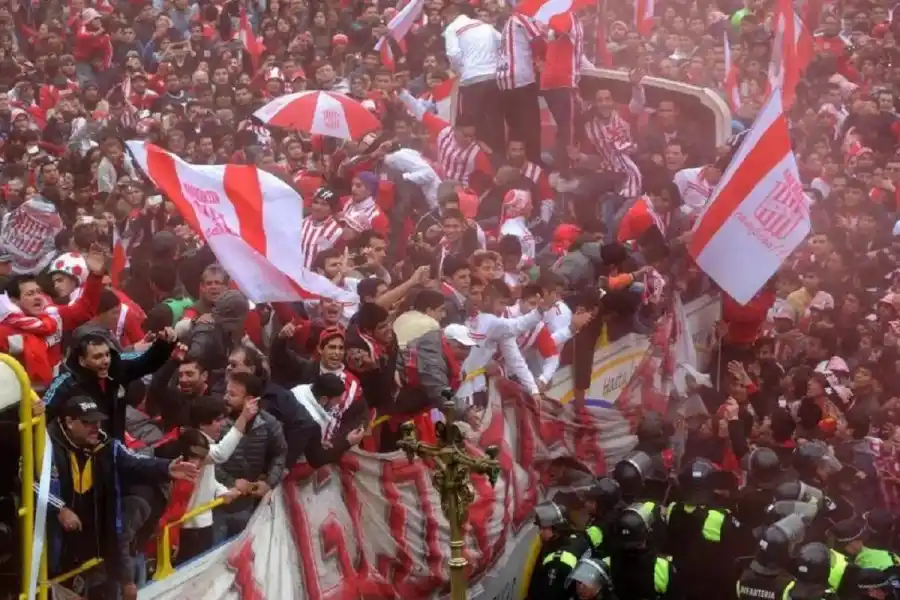 CARAVANA. El plantel 