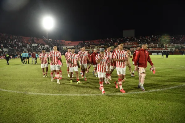 El rival parece estar en la tribuna: ¿qué pasó en la relación entre San Martín y sus hinchas?