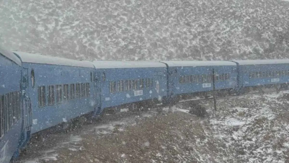 Postal inolvidable: el Tren a las Nubes recorrió los Andes cubiertos de nieve tras diez años