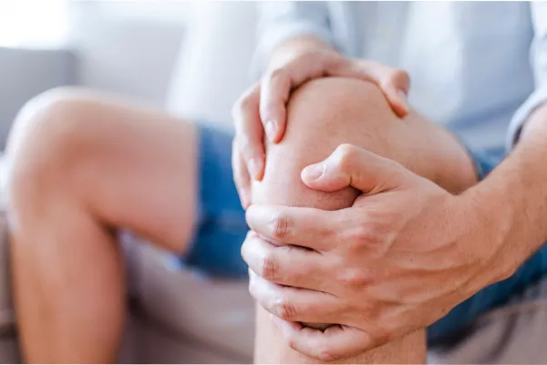 Cómo fortalecer las rodillas con un ejercicio simple y evitar lesiones