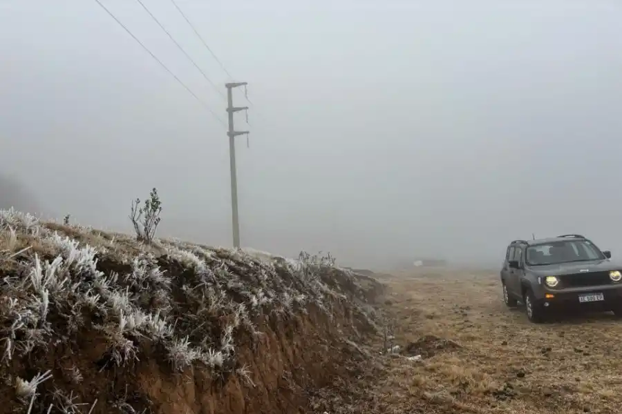 CERRADO. Algunos caminos fueron inhabilitados por seguridad vial.