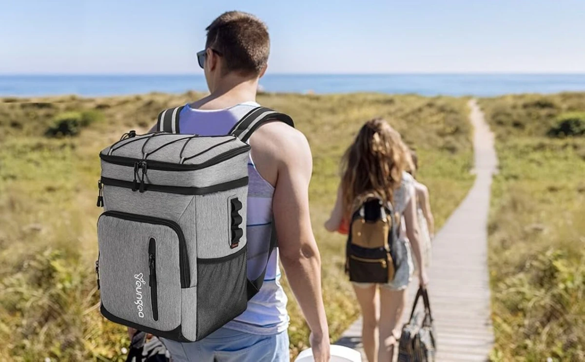 Para la playa o la montaña: las mochilas nevera, el imprescindible del verano que cuesta poco más de 10 euros