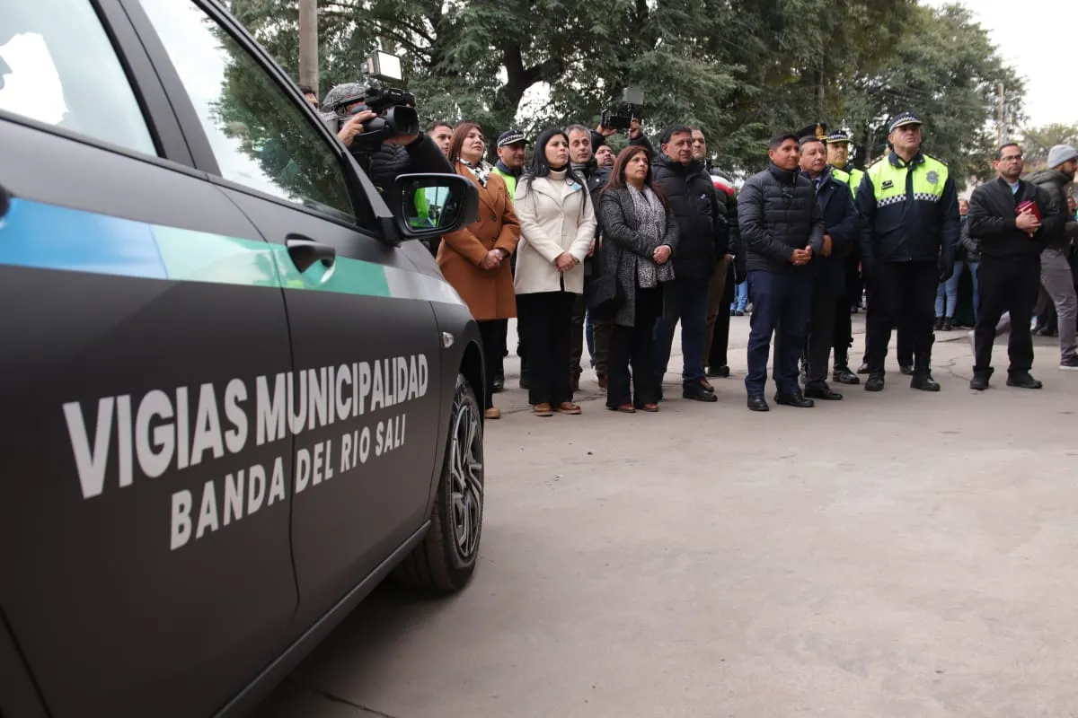 Instalan paradas de colectivos inteligentes en Banda del Río Salí