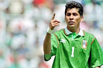 Un histórico arquero mexicano vuelve al fútbol profesional a los 58 años