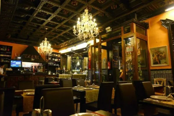 Tiene más de 600 años y es la taberna más antigua de España