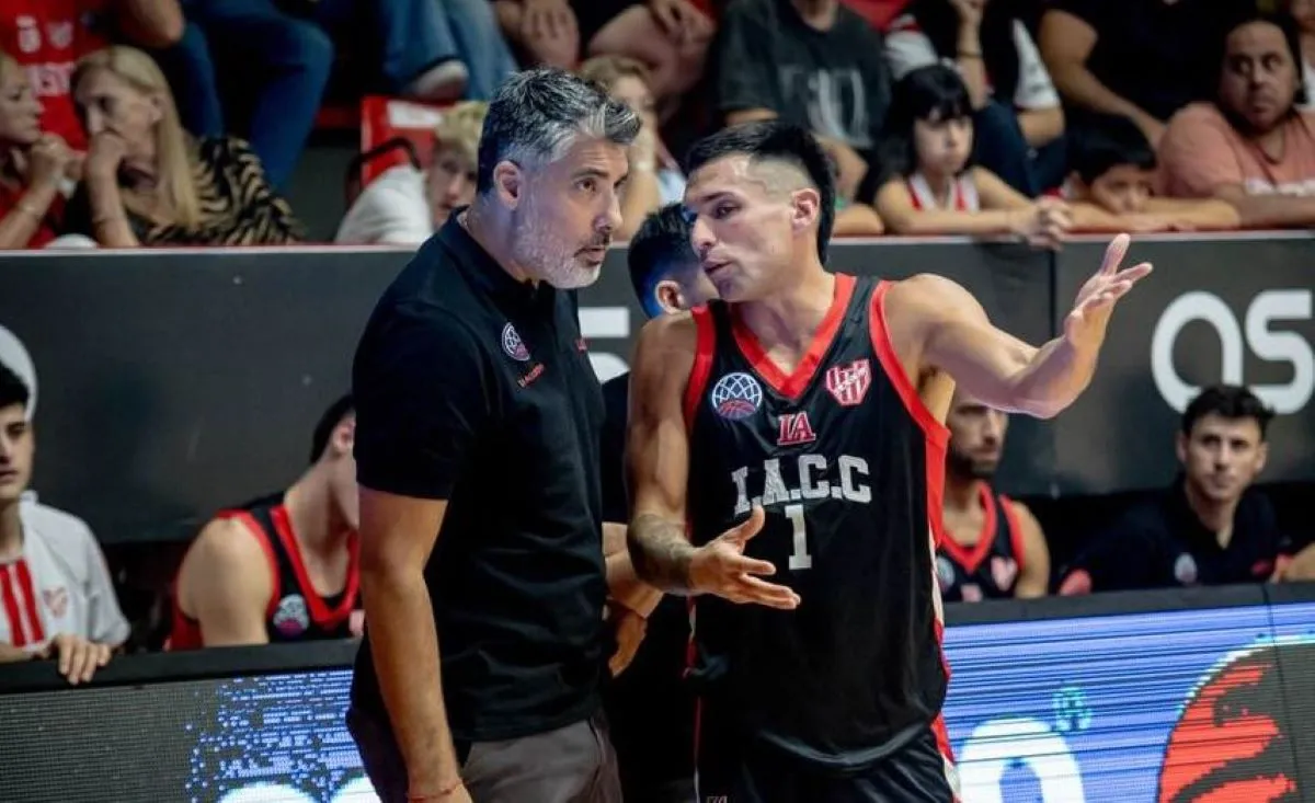 CONSOLIDADOS. Vildoza le pide directivas a Victoriano.