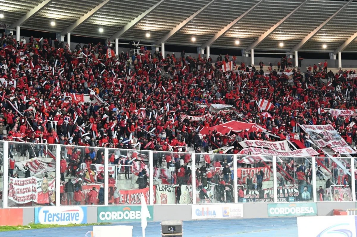 ANTECEDENTE. En 2023, la hinchada de San Martín copó el Mario Kempes, en el duelo contra Racing por los 16avos. de final de esa edición de la Copa Argentina.