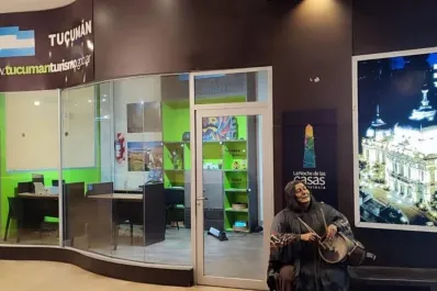 La Casa de Tucumán lleva la Independencia a los barrios porteños con un tráiler itinerante