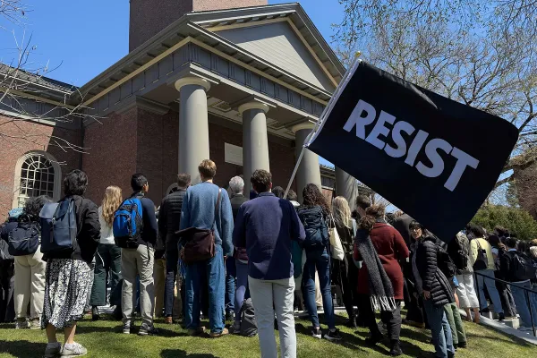 Trump desafía a Harvard y reabre el debate sobre el activismo universitario en EE.UU.