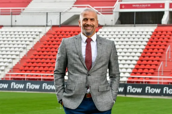 Verón vuelve a disparar contra River: críticas por su vínculo con el City Group y la posible llegada de Carrizo