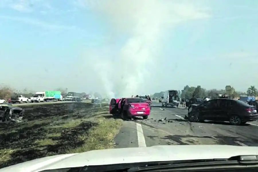 Accidente múltiple en ruta 38 a la altura de la localidad de Los Aguirre.
