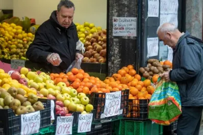 España: el SEPE publica 1.935 ofertas de empleo para trabajar en mercados tradicionales y en exportación de alimentos