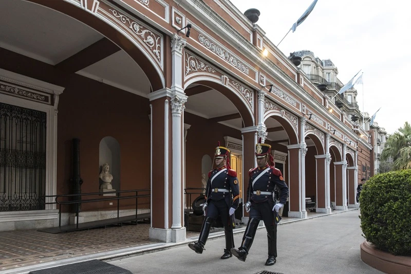 EN PARQUE LEZAMA. Allí funciona el Museo Histórico Nacional.