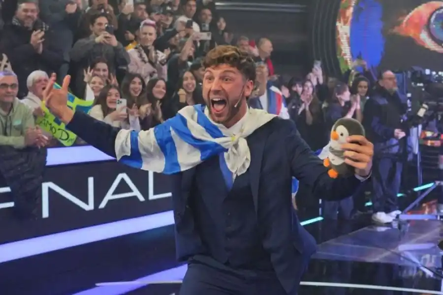 GANADOR. Santiago Algorta festejó al final del ciclo.