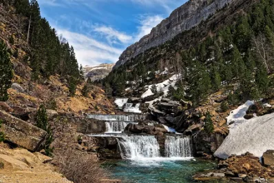 Los mejores montes de España para hacer senderismo en verano