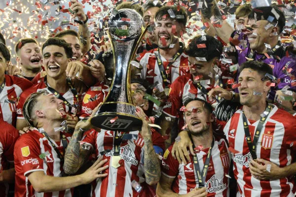 Hinchas tucumanos de Estudiantes de La Plata se convocan en la Casa Histórica: ¿cuál es el motivo?