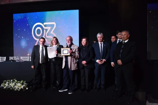 Distinción de los médicos a Alfredo Miroli