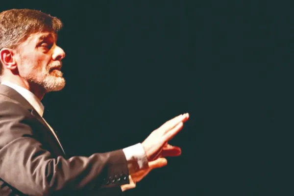 Más de 70 coreutas actúan en Yerba Buena