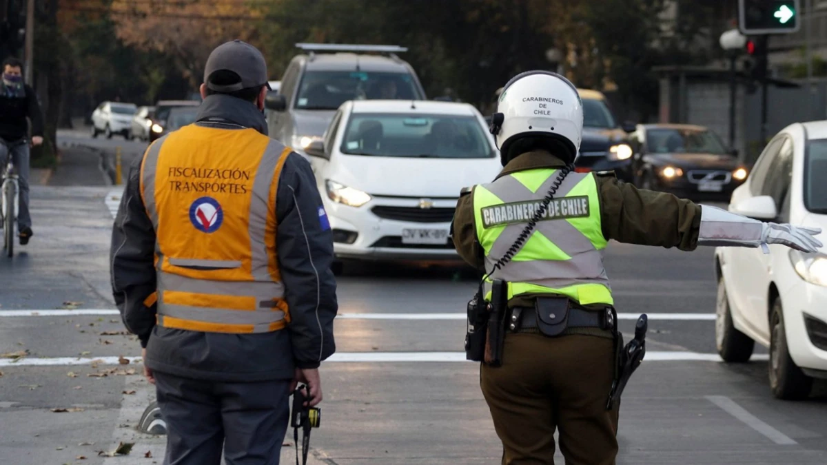 En Santiago está vigente la restricción vehicular 