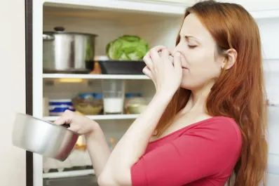 Cómo es el truco fácil que mantiene la cocina sin malos olores