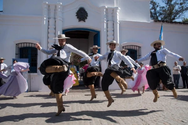 La Municipalidad agasajó a los primeros turistas de la temporada de invierno 2025