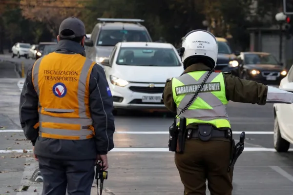 Restricción vehicular en Chile: estas son las patentes que no podrán circular hoy 12 de agosto