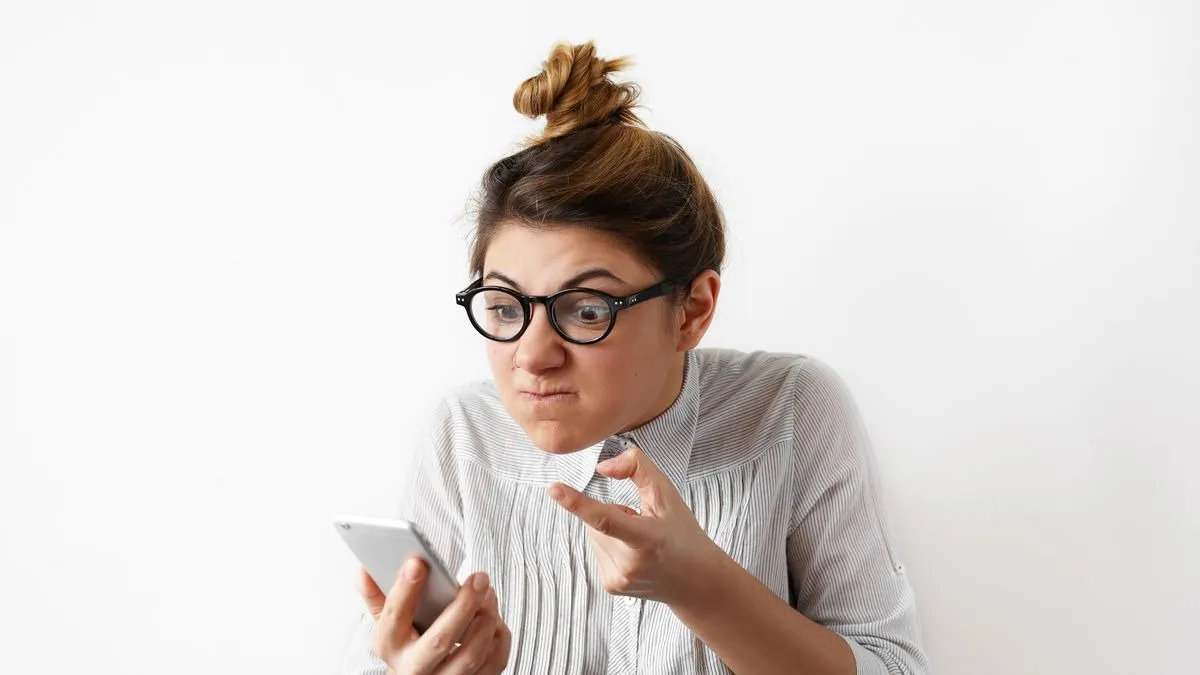 ¿Se te cortan los audios en WhatsApp?