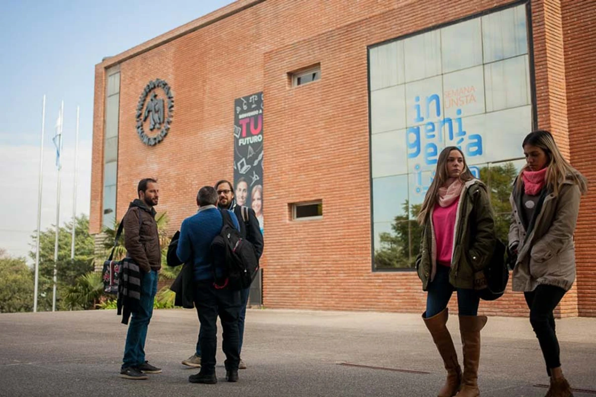 BENEFICIOS EN LA UNSTA. Las carreras virtuales y diplomaturas tienen descuentos de hasta el 60% para empleados públicos y sus familiares. / UNSTA