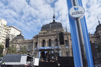 Festejos del 9 de Julio: qué artistas se presentarán mañana en la plaza Independencia y quiénes estarán en el desfile