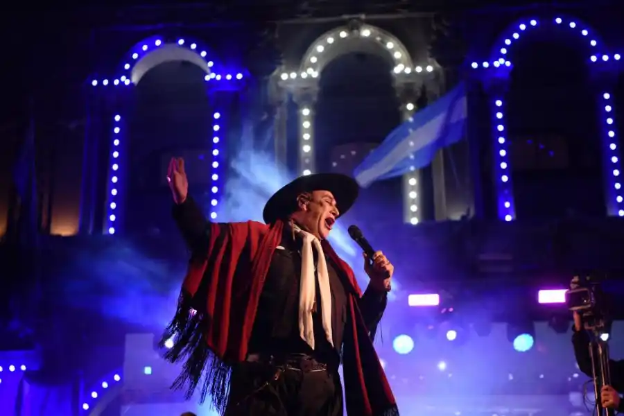 Milei viaja a Tucumán con su gabinete: expectativa por la presencia de Villarruel