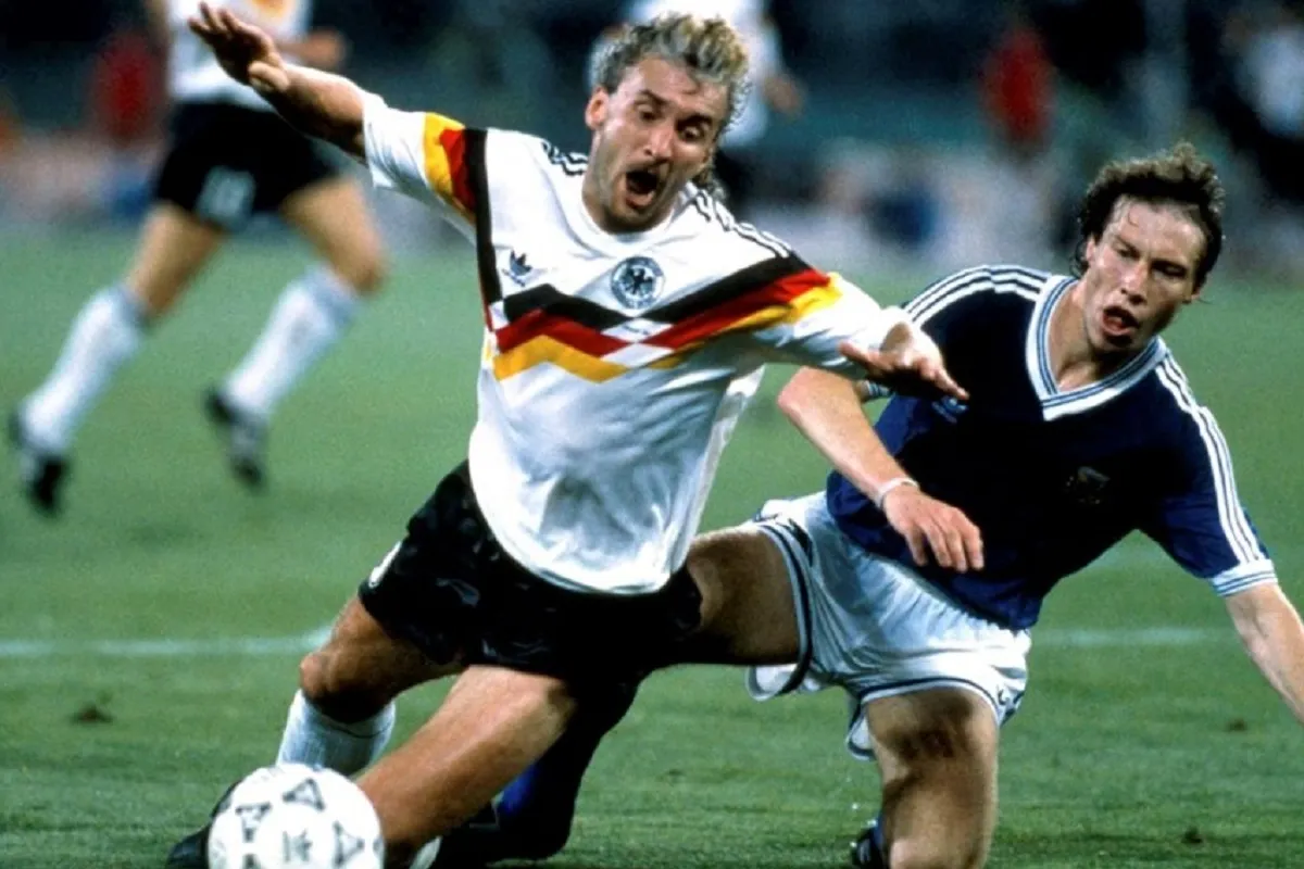 La verdad sobre las dos jugadas que perjudicaron a la Selección Argentina en la final del Mundial 1990