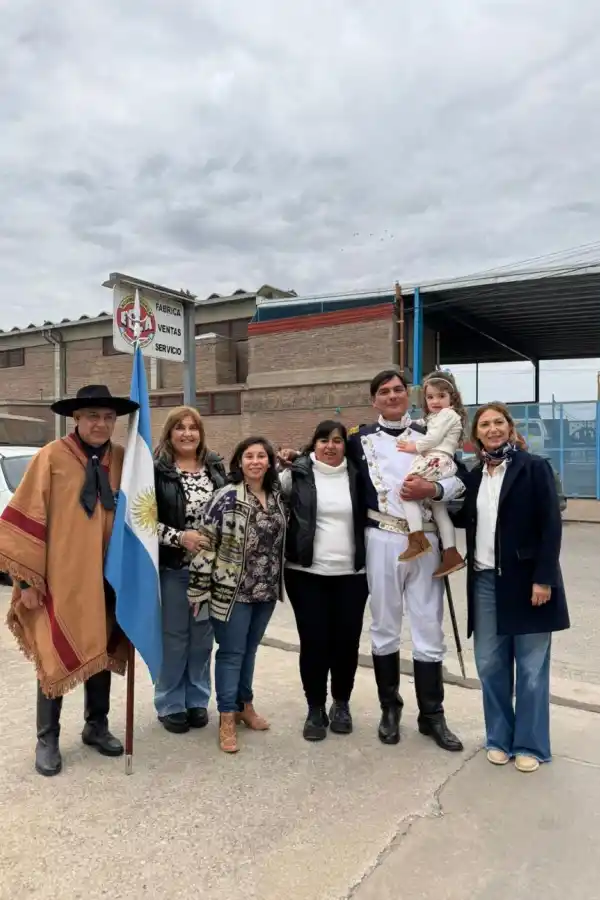 COMUNIDAD. Las “seños” de la escuela Rivadavia, Guille y Belgrano.