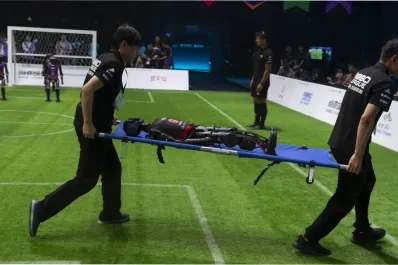 Los partidos de fútbol con robots estusiasman más a los chinos que los de jugadores humanos