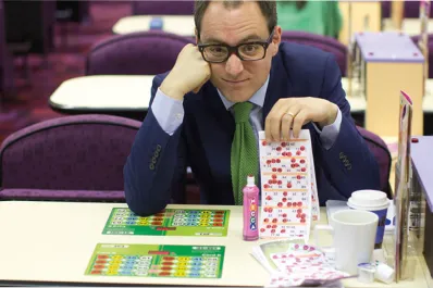 Limpiador de escenas del crimen y coordinador de duelos: conocé cuáles son los trabajos más raros y mejor pagados del mundo