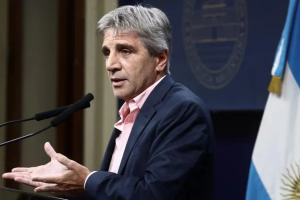 Caputo apuntó contra la oposición: “Necesitan que la Argentina sea un caos para volver”