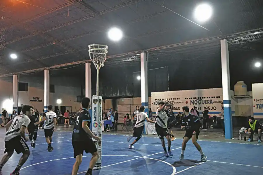 ESTRATEGIA. El cestoball argentino pisa fuerte con una generación de talentos.