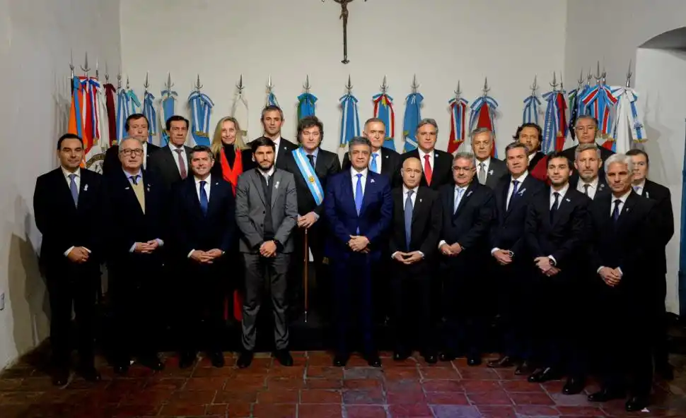 EL AÑO PASADO. Milei se reunió con los gobernadores en Tucumán, en ocasión del “Pacto de Mayo”.