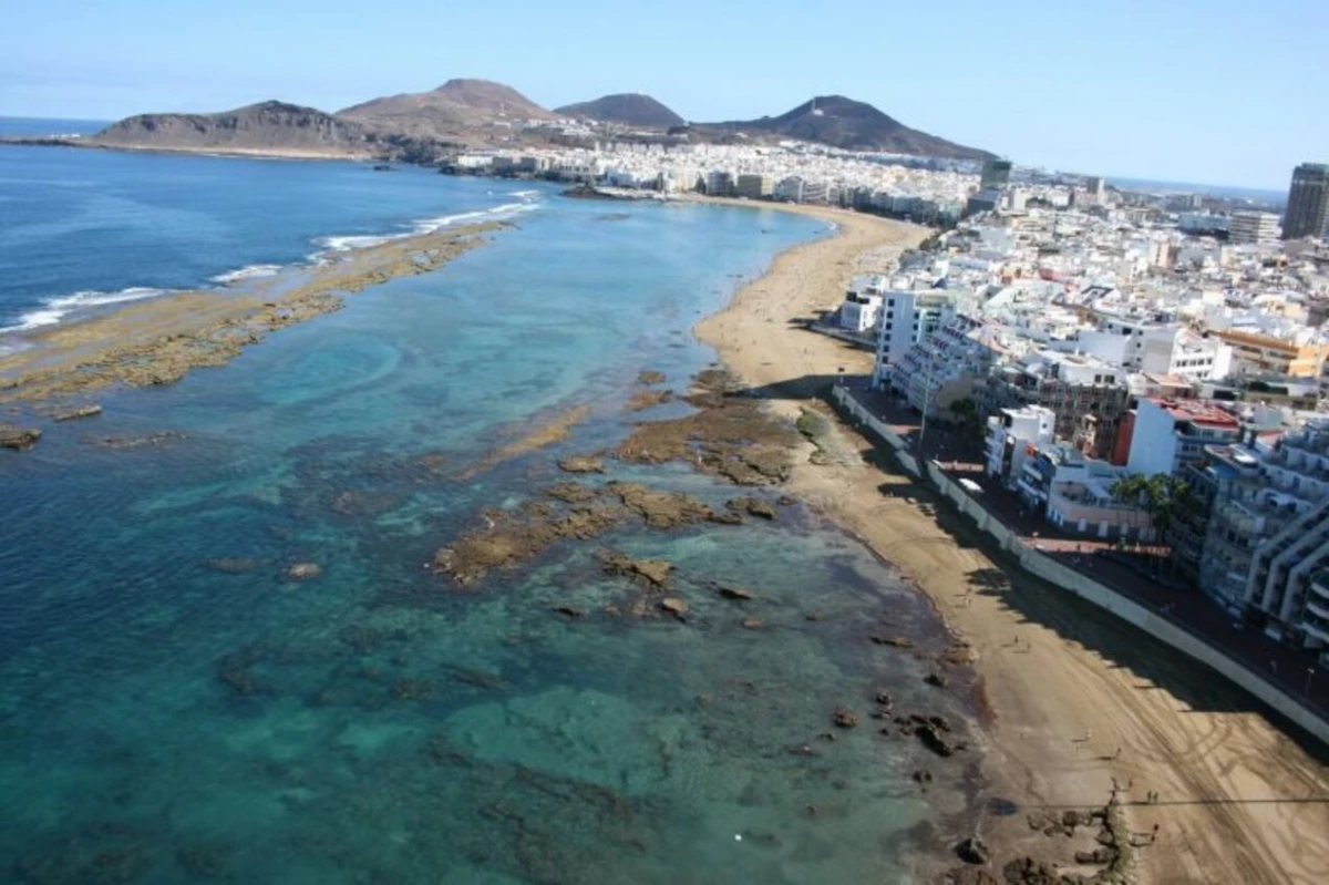 Playa de Las Canteras (Gran Canaria).